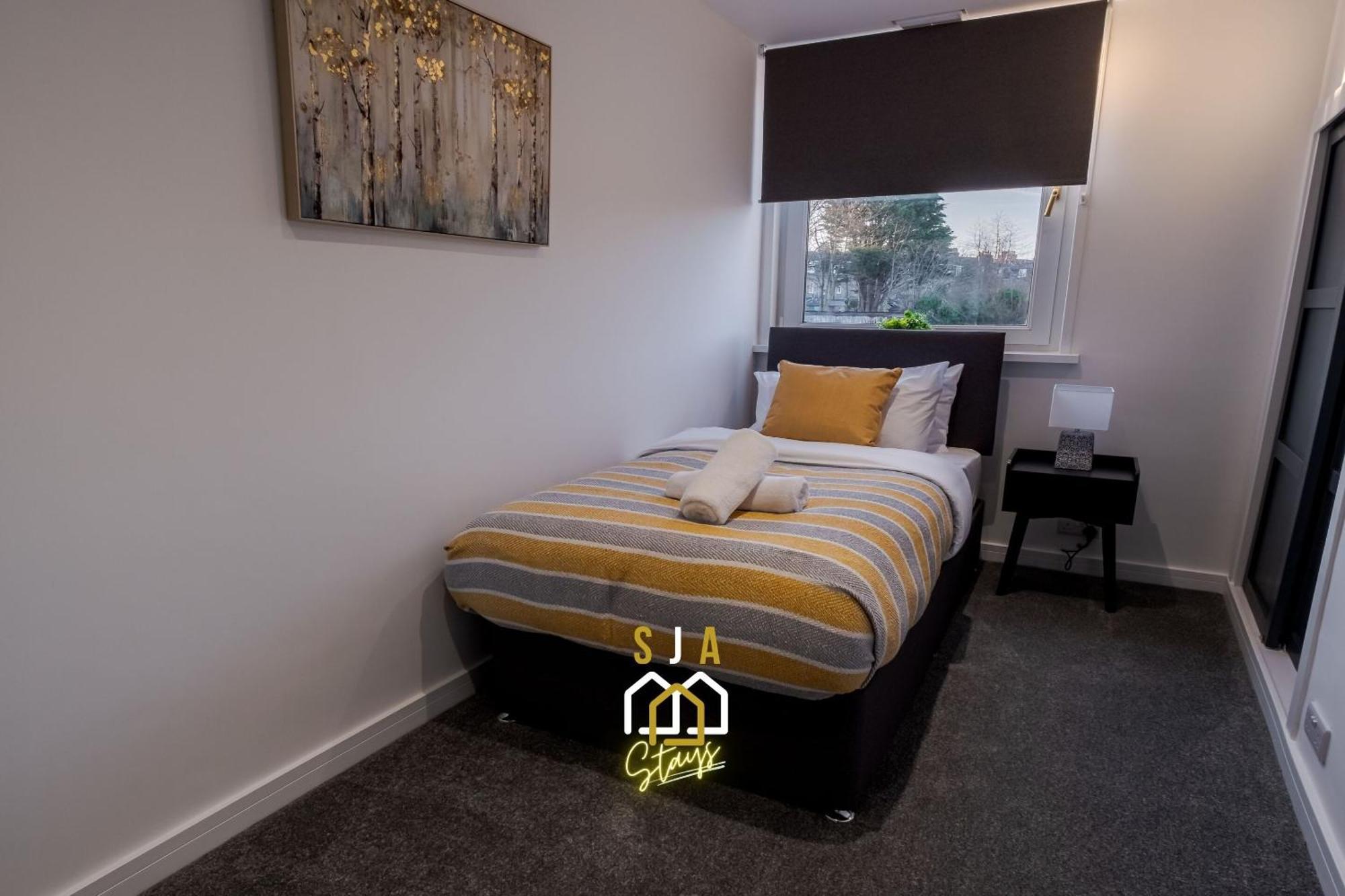 Holburn - Sja - Modern 3 Bed Apartment Aberdeen